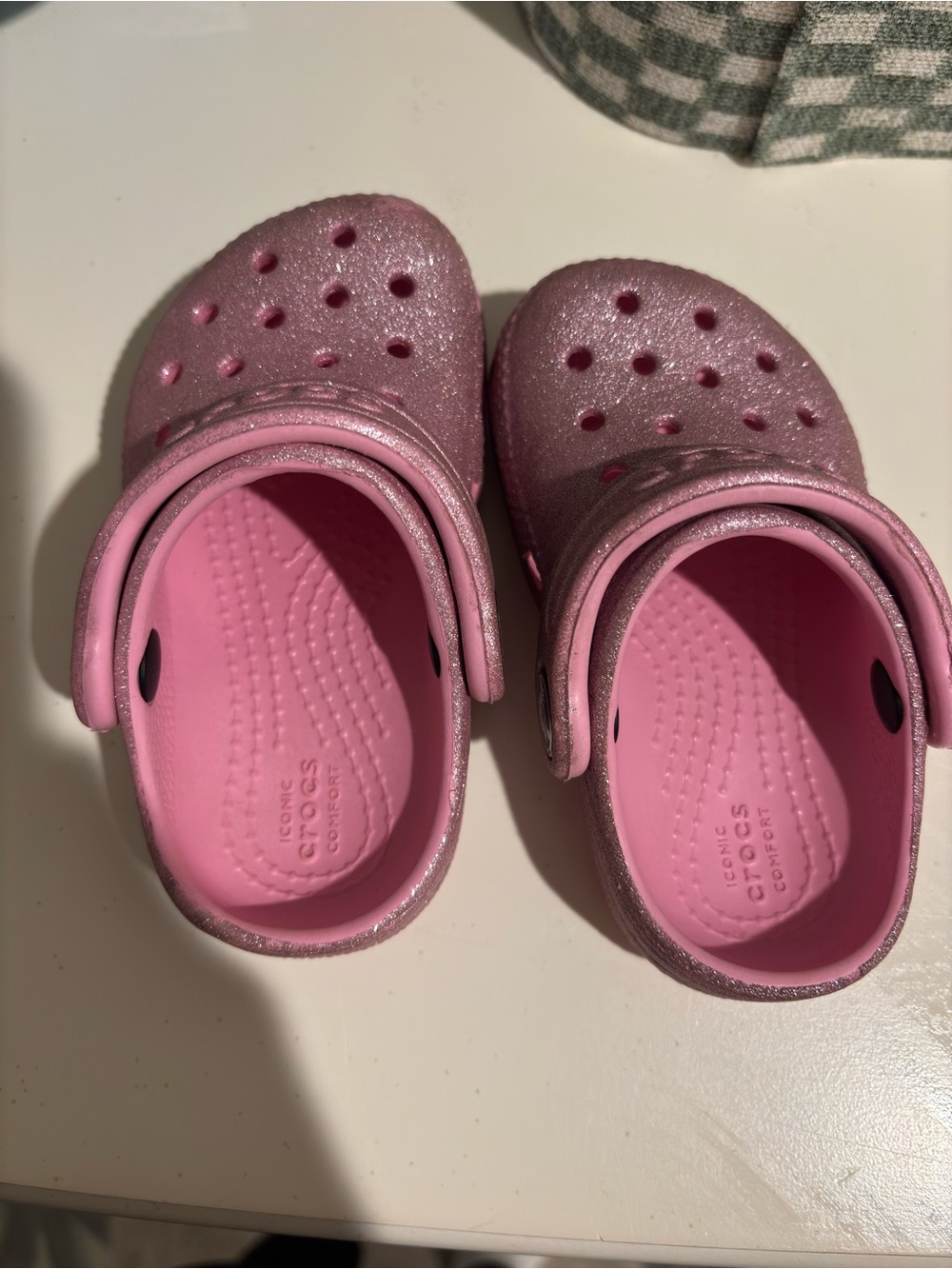 Toddler crocs pink glitter size 5
